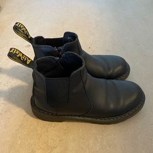 Dr Martens Airwaves Boots Black